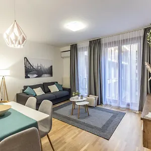 pleasure-place-apartment.inbudapesthotels.com/